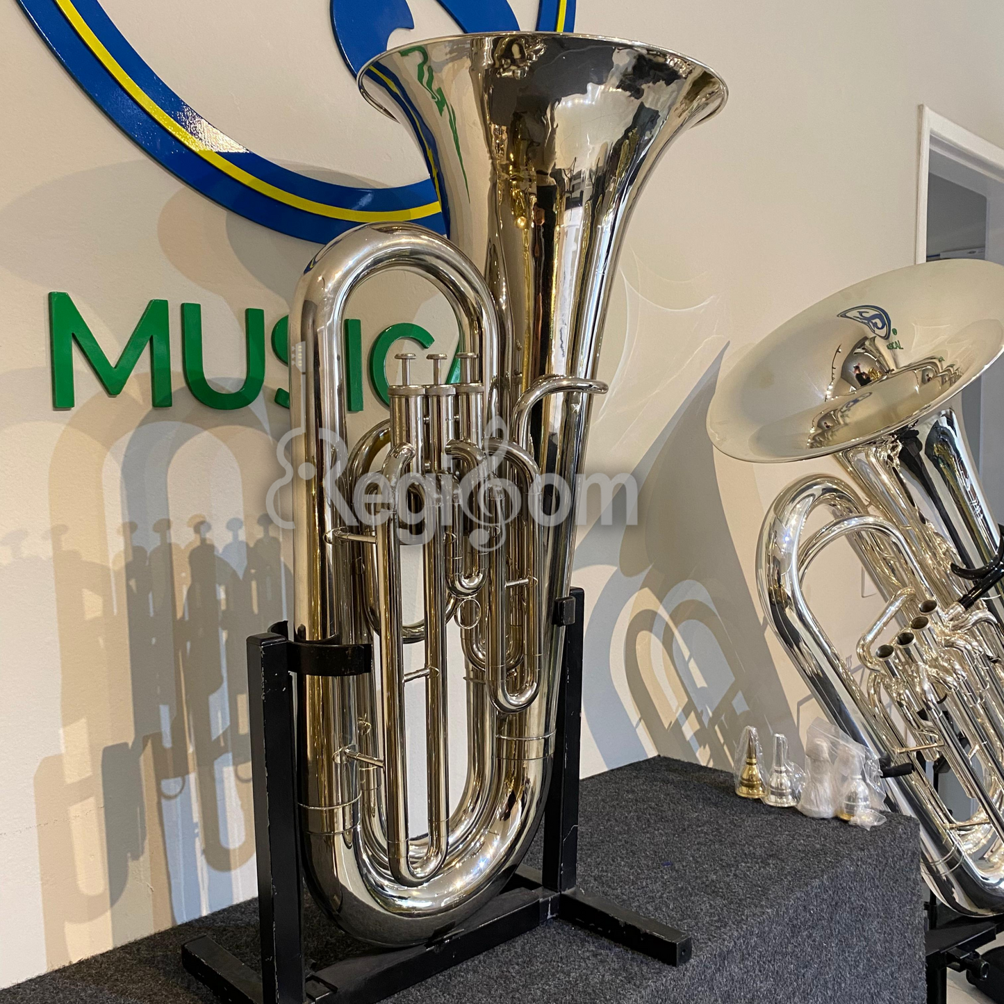 Tuba Weril J330 3/4 Niquelada – Usada