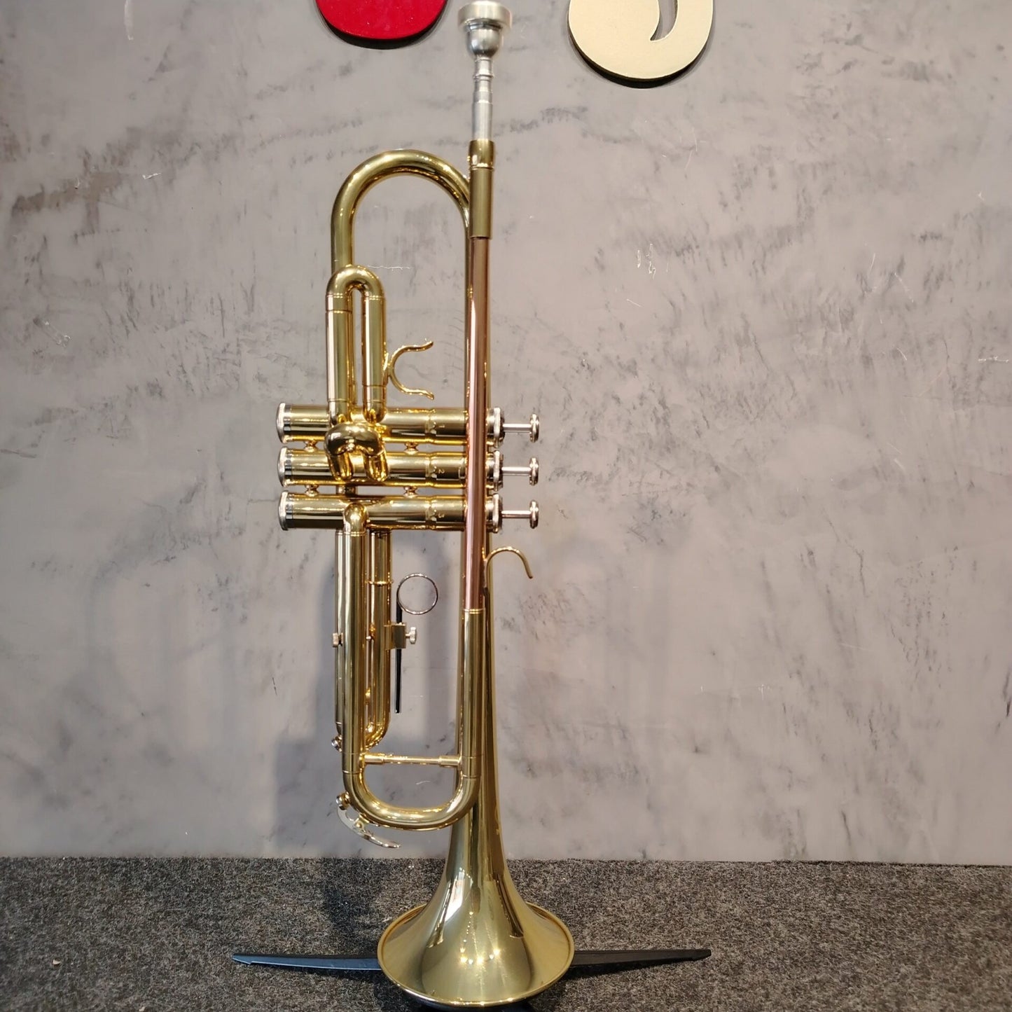 Trompete Harmonics BB HTR-335L Laqueado – Novo