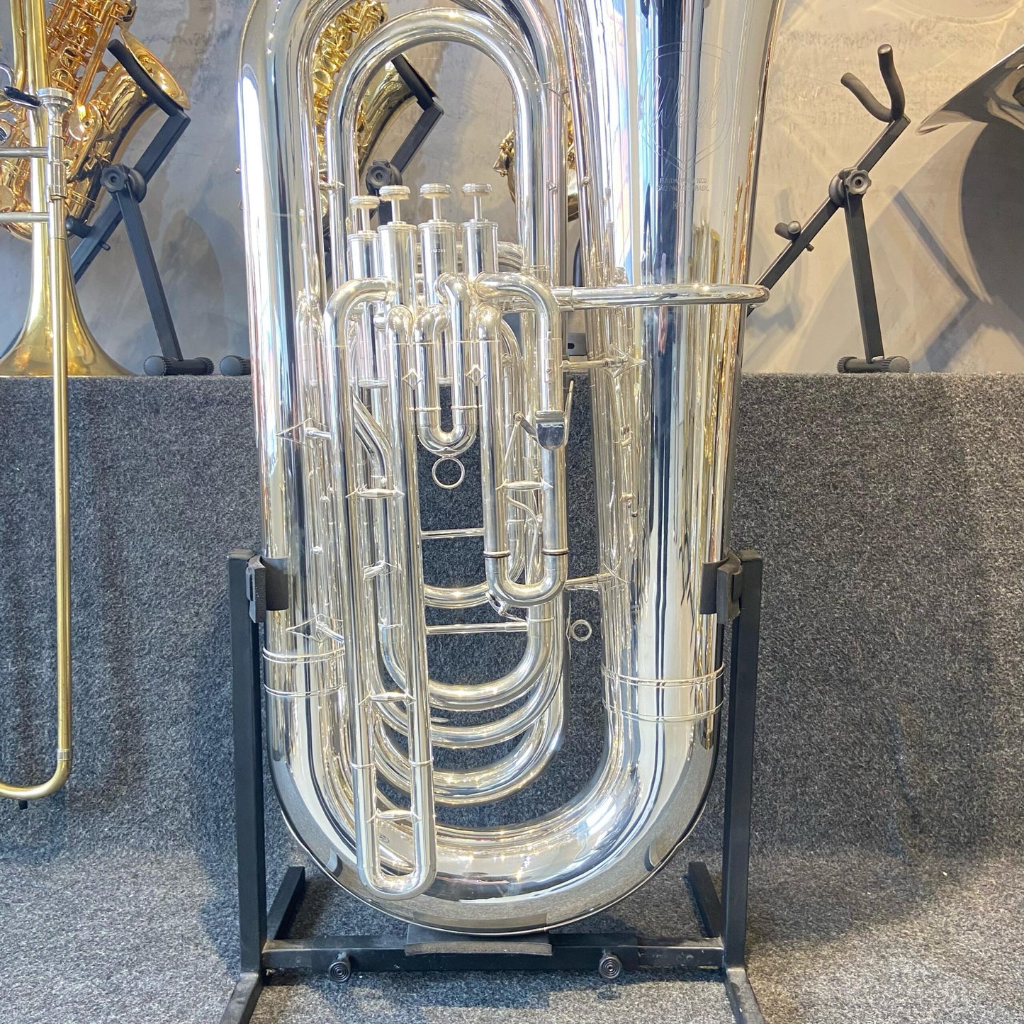 Tuba Weril J981-II Sib (Bb) Prata – Seminova