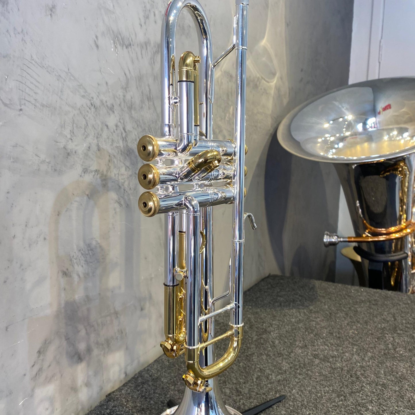 Trompete Tokai TR-400PG Sib (Bb) – Prata c/ Dourado – Novo