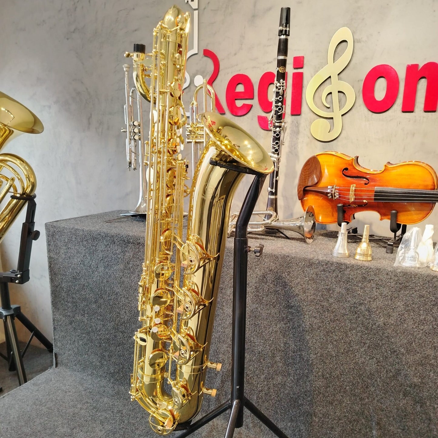 Saxofone Harmonics EB HBS-110L Barítono Laqueado – Novo