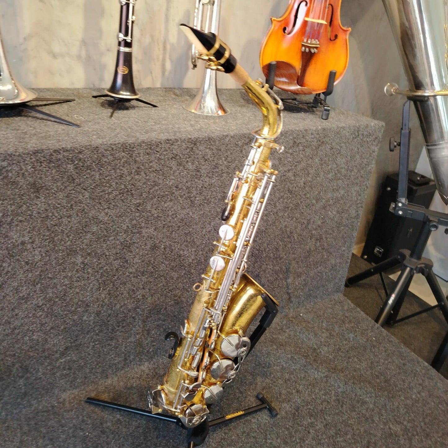 Saxofone Alto Pearl River – Usado