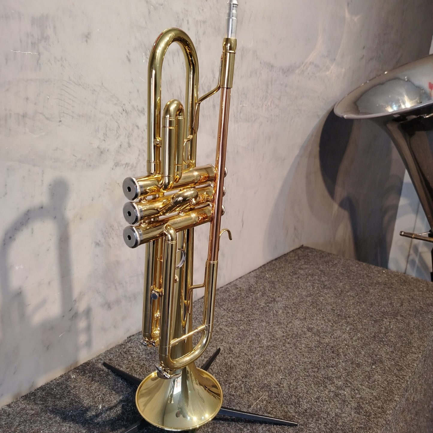 Trompete Harmonics BB HTR-335L Laqueado – Novo