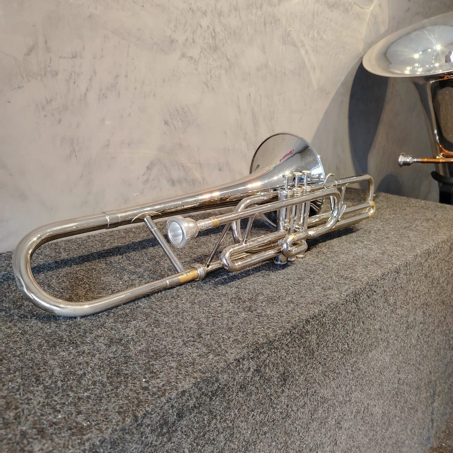 Trombone Weril F610 Curto em Dó Niquelado – Usado