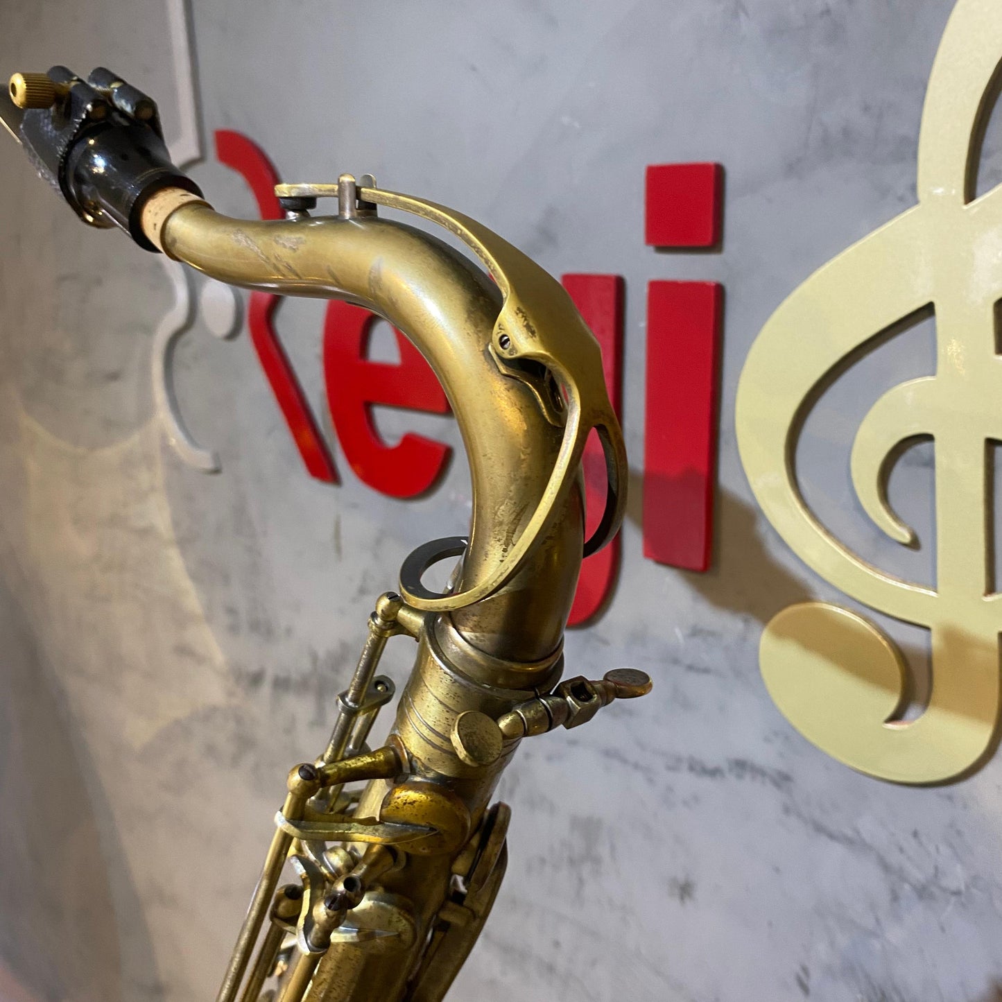 Sax Tenor Eagle ST503VG – Usado